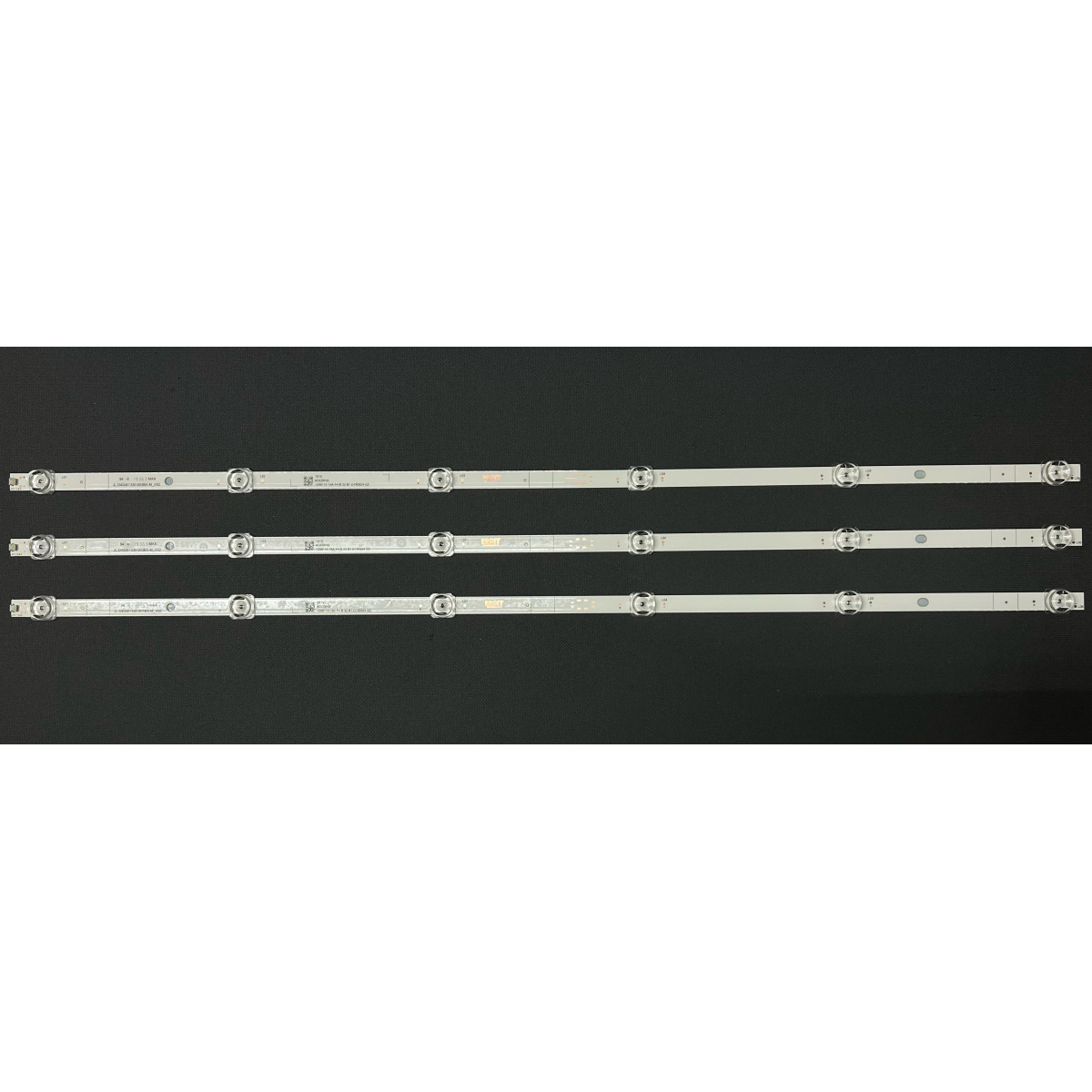 LED Backlight Strip Hisense 40" - 3 strips x 6 LEDs - 3V - 720mm - JL.D40061330-003BS-M_V02 - CRH-BX40C130300603913REV1.0