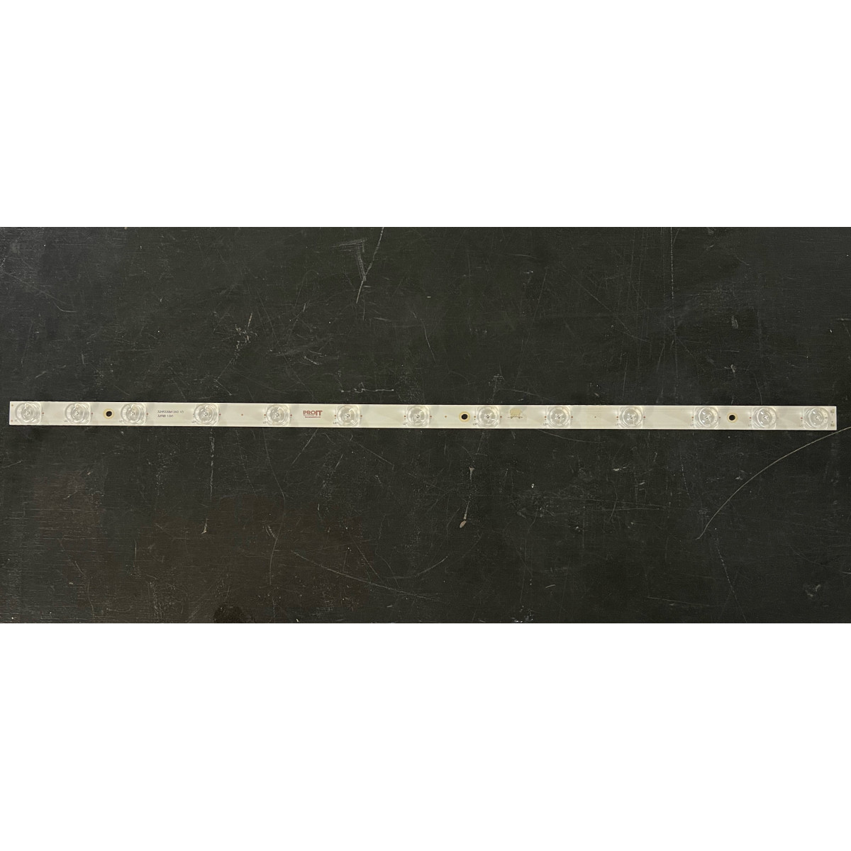 Más márkák 32" LED háttérvilágítás TV készlet - 1 szalag x 13 LED - 6V - 630mm - TCL_32F6B_13ea_3030