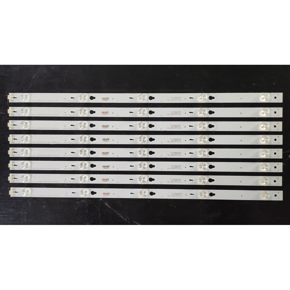 Thomson 48" TV LED háttérvilágítás készlet- 8 darab x 5 LED - 6V - 490mm - TOT_48D2700_8X5_3030C_V3