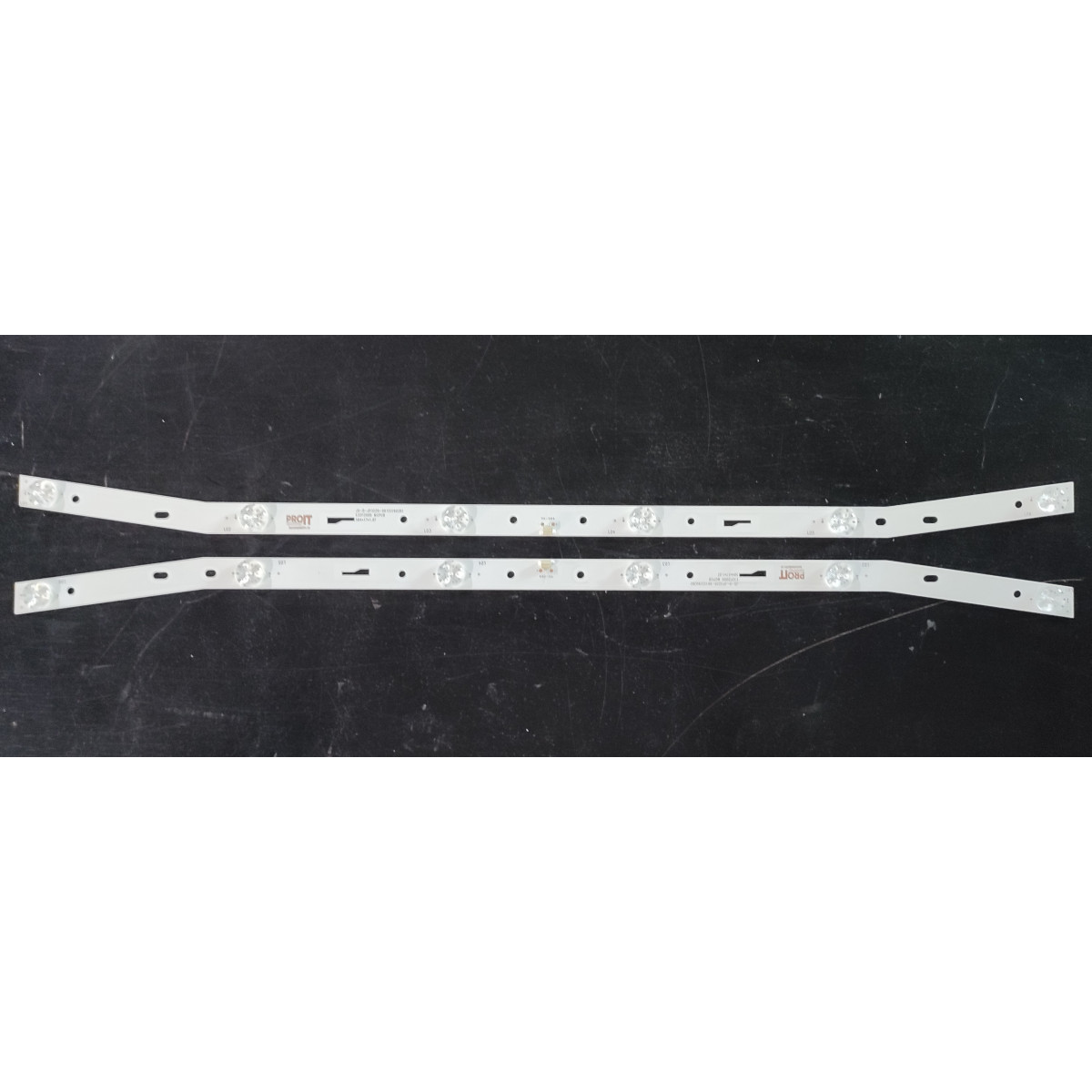 Set barete LED alte marci 32" - 2 barete x 6 leduri, 584mm, 6V JS-D-JP3220-061EC