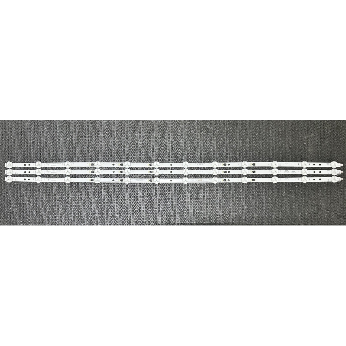 Комплект ленти универсални 40" - 3 ленти x 12 LED (2A + 1B) - 3V - 802mm - LED40D12A-ZC21AG-02