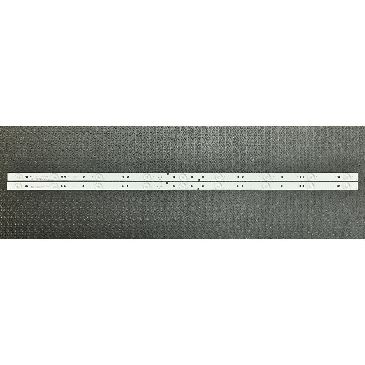 Más márkák 40" LED háttérvilágítás TV készlet - 2 darab x 9 LED - 3V - 773mm - 2201-MB42030-0901AV4