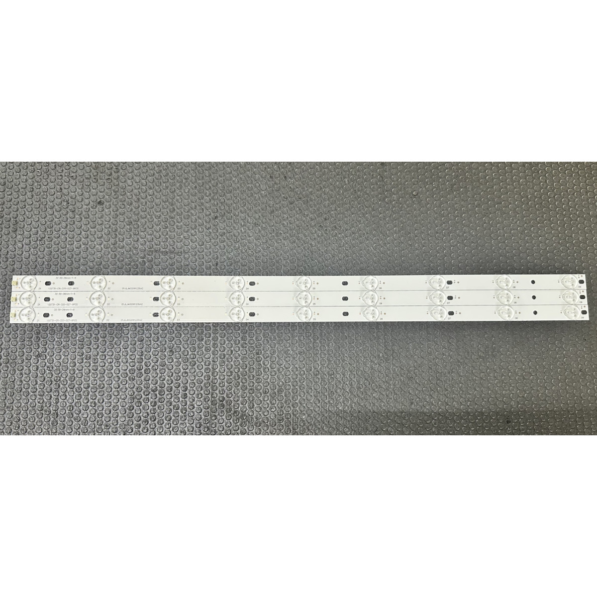 LED Backlight Strip other brands 32" - 3 strips x 9 LEDs - 3V - 620mm - 01.JL.JM32091235A2