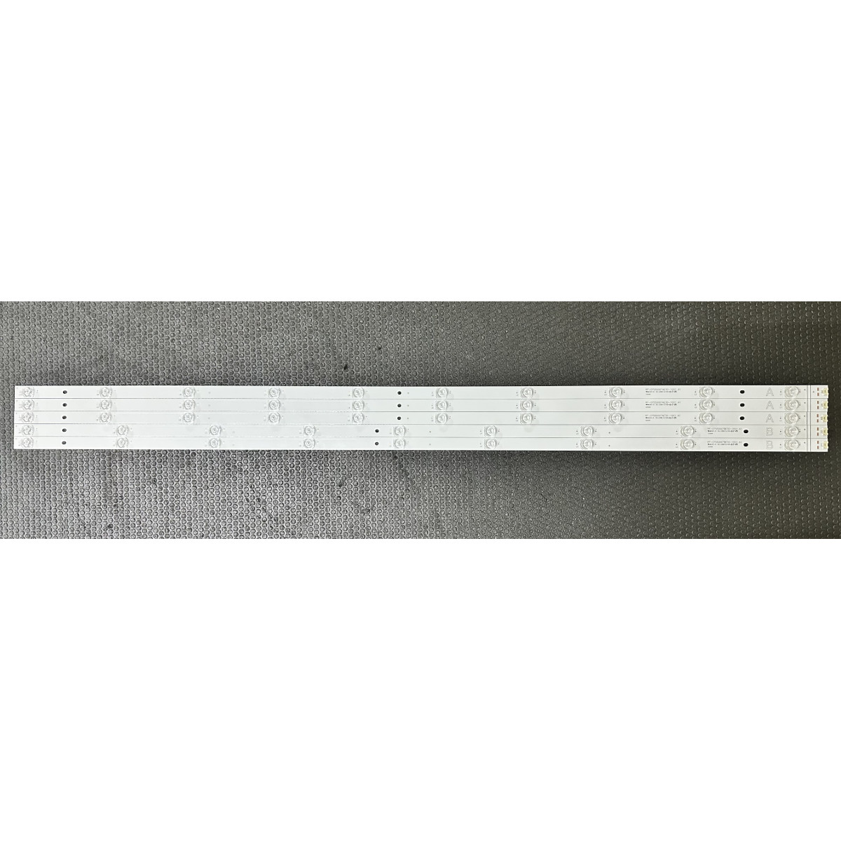 Комплект ленти универсални 55" - 5 ленти x 9+10 LED - 3V - 1076mm - RF-CF550007AE30-1001 A1 - синя светлина