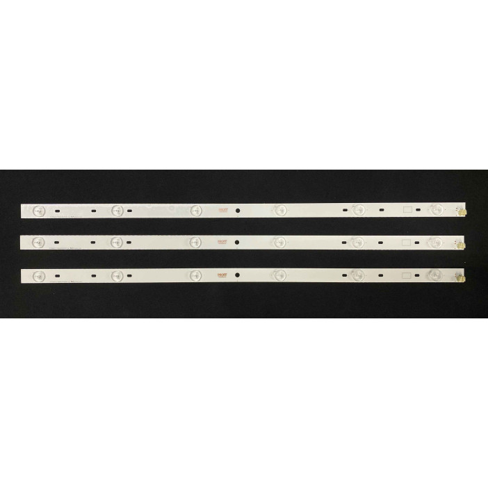 Toshiba 32" TV LED háttérvilágítás készlet - 3 darab x 6 LED, 3v, 627mm