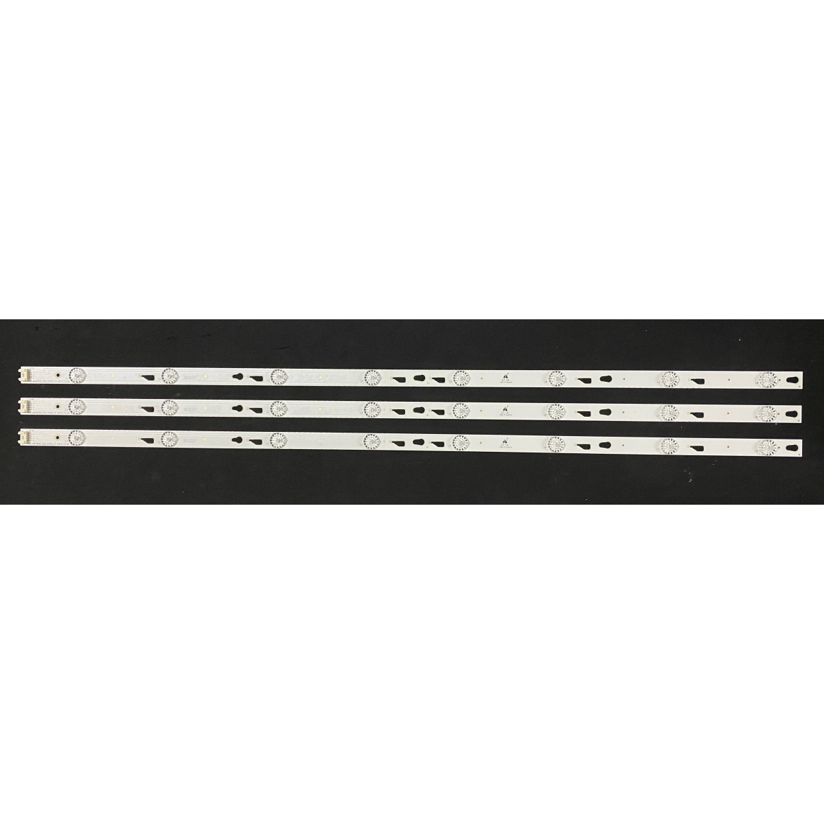 LED Backlight Strip other brands 40" - 3 strips x 8 LEDs - 6V - 780mm - TOT_40F3800_3X8_3030C-V1